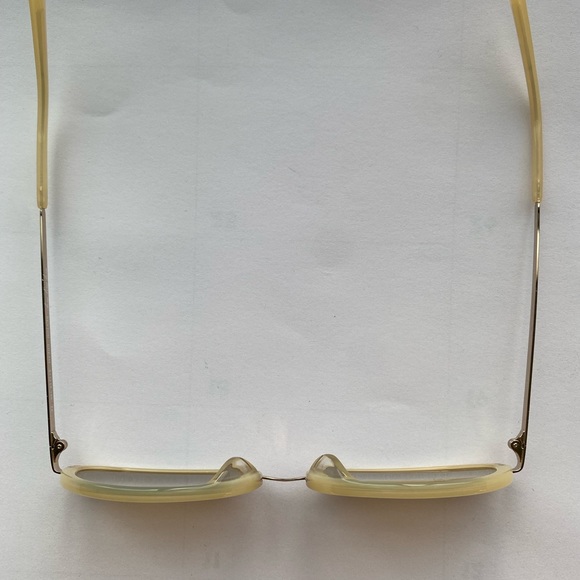 Sunglasses - Picture 3 of 5